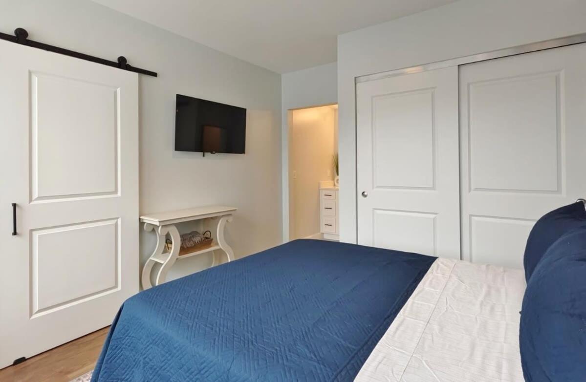 Fun Cozy Apts - 1 25 Mile Walk To Tiaa Bnk Fld Jacksonville Luaran gambar